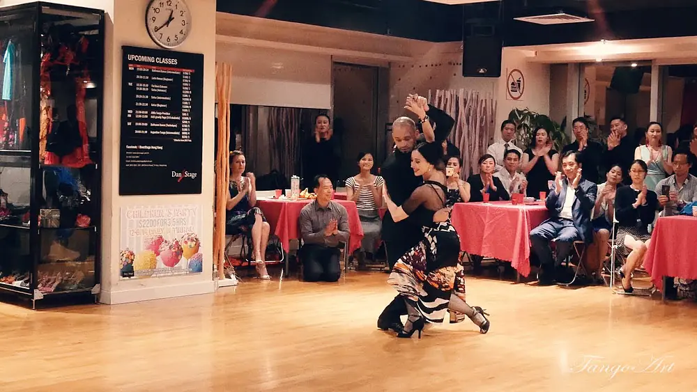 Video thumbnail for Guillermina Quiroga & Mariano Logiudice, Hong Kong Tango Xtreme, La Serenata de Ayer