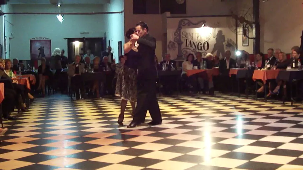 Video thumbnail for Sin Rumbo, baila Marcela Conti y Agustin Agnez 1-3