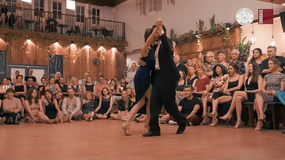 Video thumbnail for Demetrio Scafaria & Maude Andrey - Milonga del 83 - Juan D'Arienzo