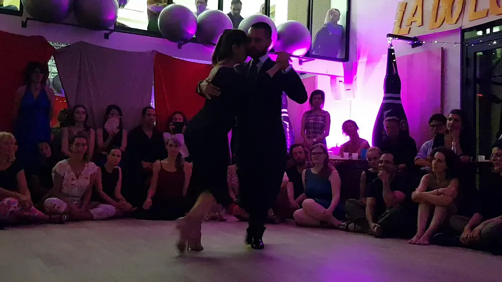 Video thumbnail for javier rodriguez y moira castellano in Paris 3