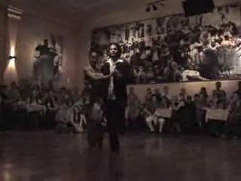 Video thumbnail for Bruno Tombari y Mariangeles Caamaño -"Saludos"