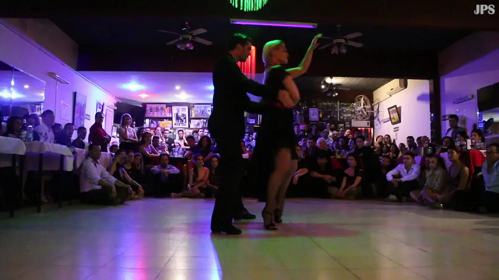 Video thumbnail for Tamara Bisceglia y Eber Burger 2/3, Milonga Tango Club, 27Ago2016