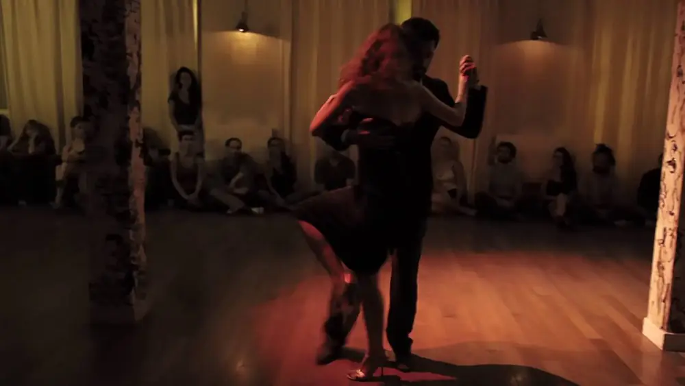 Video thumbnail for Natacha Lockwood y Andrés Molina en la Tanguedia 6/07/2016 - 1/3
