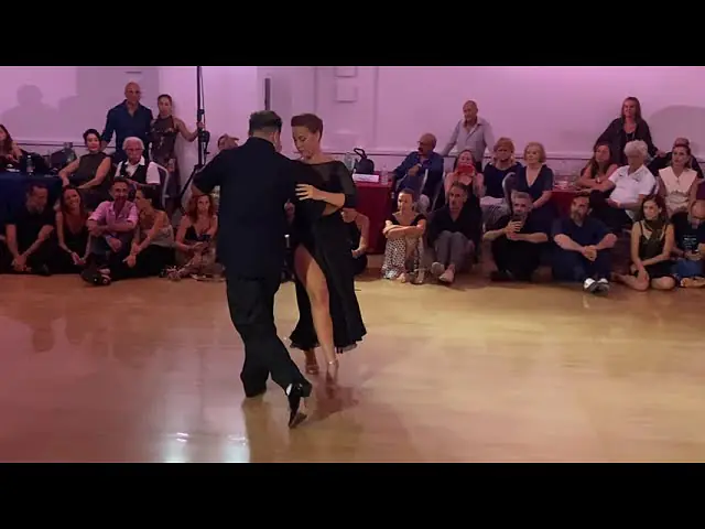 Video thumbnail for Mariano "Chicho" Frumboli y Juana Sepulveda  -  El Flete  -  Orquesta Juan D'Arienzo