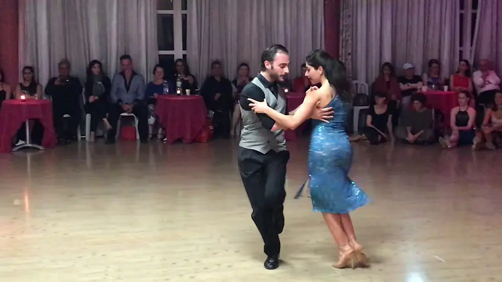 Video thumbnail for Gianpiero Galdi y Lorena Tarantino - TLV 12.4.2019 5/5