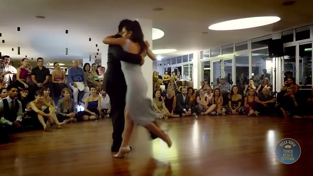 Video thumbnail for Jonathan Saavedra & Clarisa Aragón (1/6)