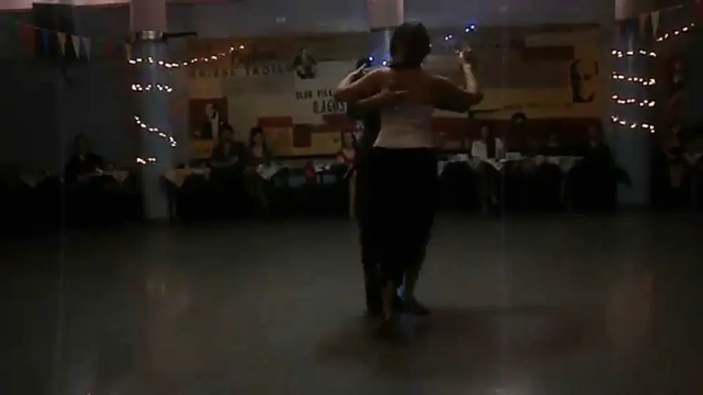 Video thumbnail for Karina Colmeiro y Claudio Corte en El Motivo Tango, 19/5/14