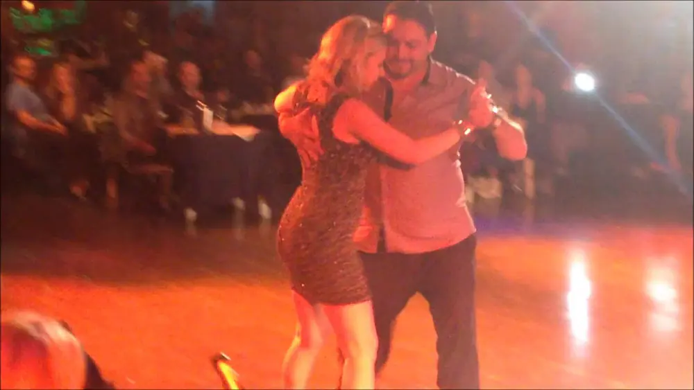 Video thumbnail for Carla Rossi y Leo Ortiz, "La espuela" Juan D'arienzo