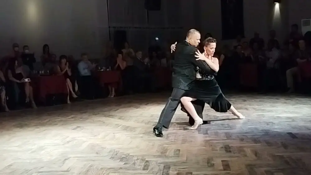 Video thumbnail for Laila Rezk & Paulo Bidart - A Evaristo Carriego