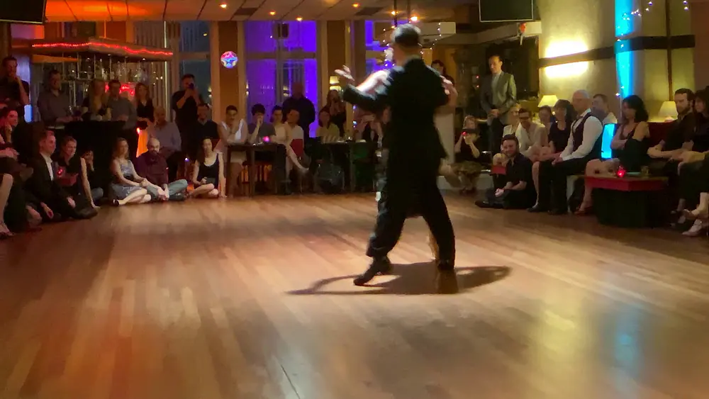 Video thumbnail for Roxana Suarez and Sebastián Achaval - Yo soy el tango - 3/5