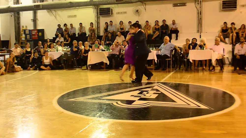 Video thumbnail for Noelia Hurtado & Carlos Espinoza en Milonga Malena Sunderland Club 4/4
