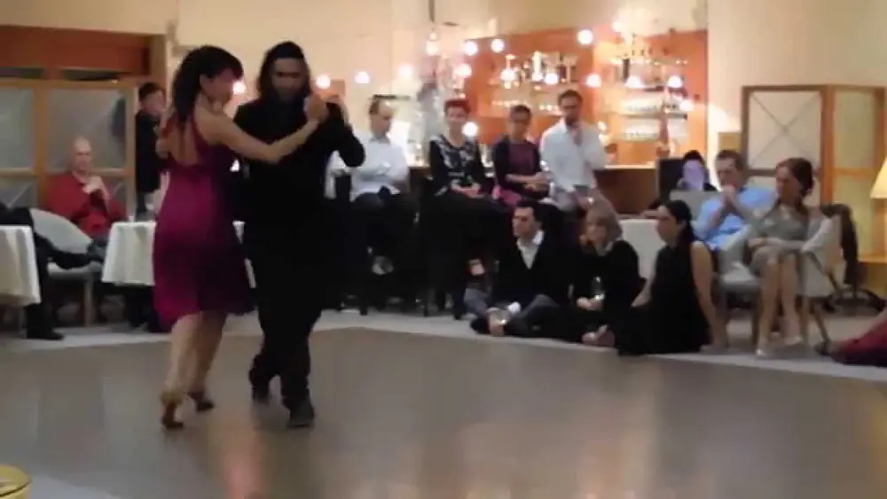 Video thumbnail for Ismael Ludman & Maria Mondino dance "Fruta amarga"