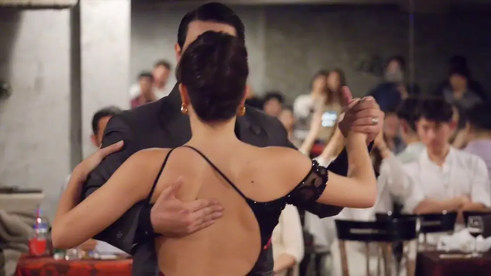 Video thumbnail for Juan Malizia y Manuela Rossi #2 @ El Tango Seoul, 8th May 2016, Milonga Patio