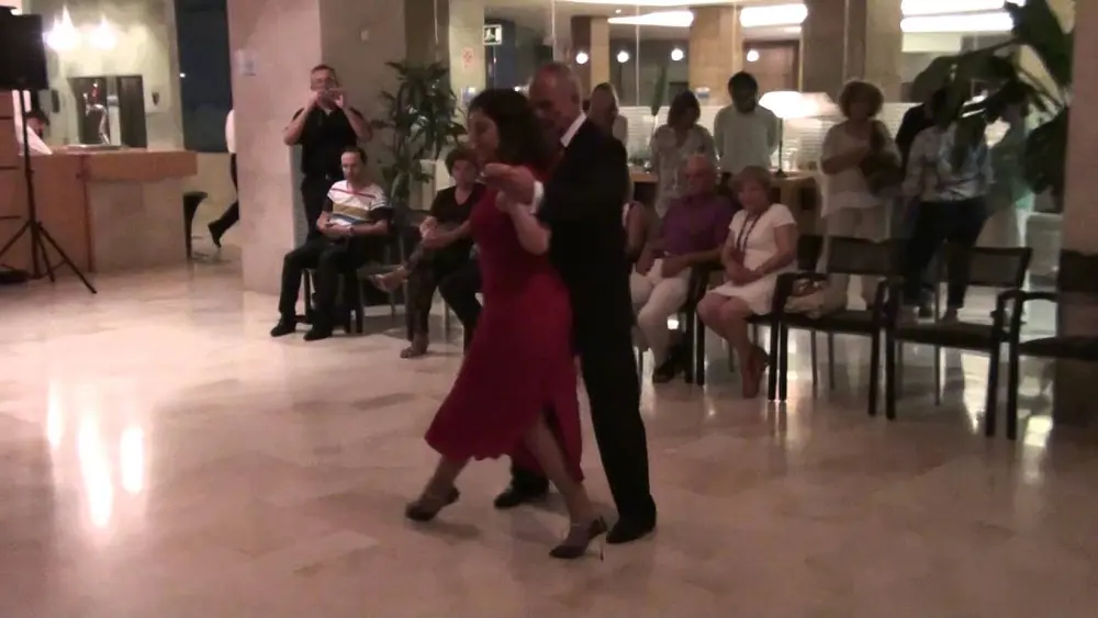 Video thumbnail for Juana García y Julio Robles - "Remembranzas"