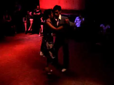 Video thumbnail for Jesica Arfenoni & Nestor Azorín - Bailaron en El Yeite Tango Club!!!