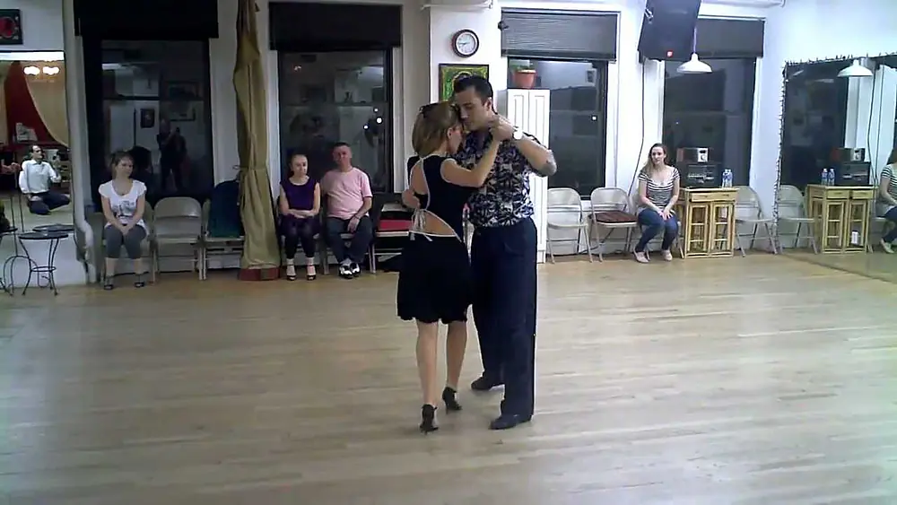 Video thumbnail for Leandro Oliver & Laila Rezk - Argentine Tango Workshop: Vals