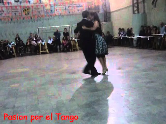 Video thumbnail for VIRGINIA GOMEZ Y CHRISTIAN MARQUEZ EN LA MILONGA DEL MORAN