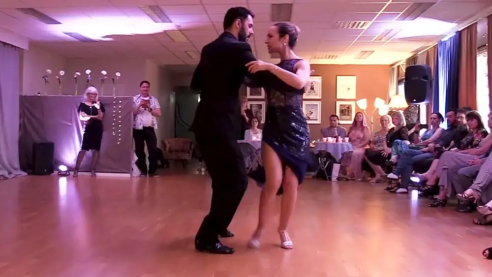 Video thumbnail for Dulce Lauría & Adrian Ferreyra (2/4)