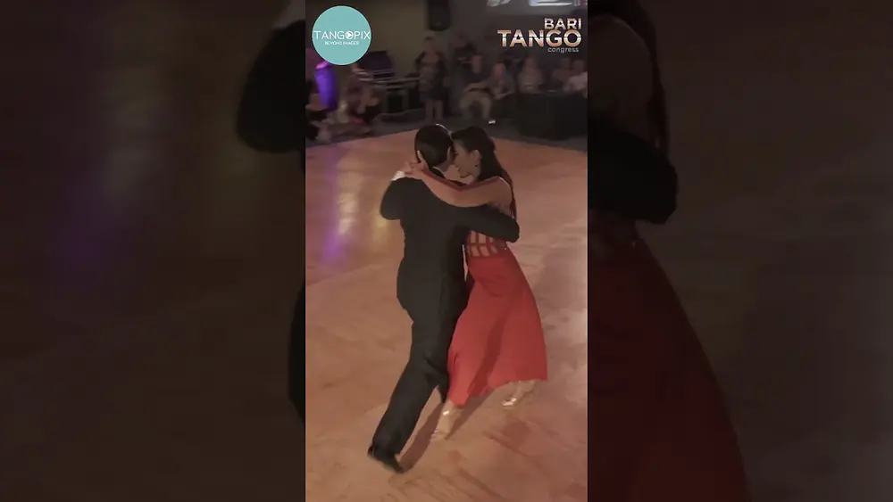 Video thumbnail for BARI TANGO CONGRESS '24 - Simone Facchini & Gioia Abballe dance Juan D'Arienzo - Valcesito Criollo