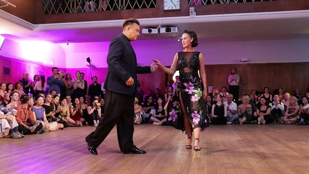 Video thumbnail for Chicho Frumboli & Juana Sepulveda performance 1 at Conway Hall