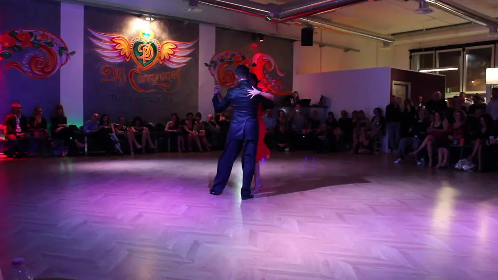 Video thumbnail for 2 Corazones Tango Accademia: Pam Est Là & Danilo Maddalena 4/4 - Rimini 15/12/2017