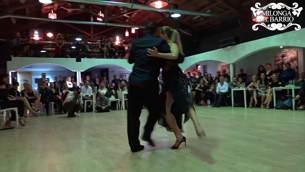 Video thumbnail for Daniel Oviedo e Mariana Casagrande - Milonga del Barrio (2 di 4)