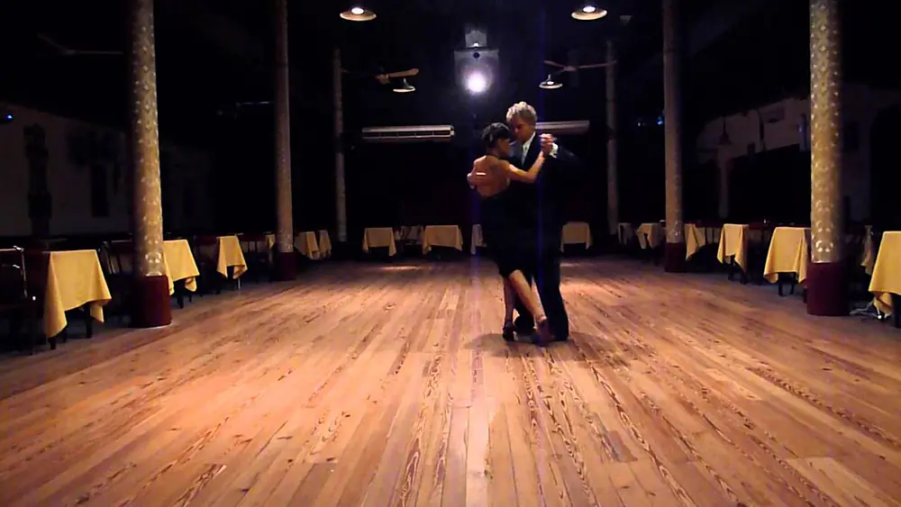 Video thumbnail for Simon Francis & Griselda Duarte - Noches de Colón