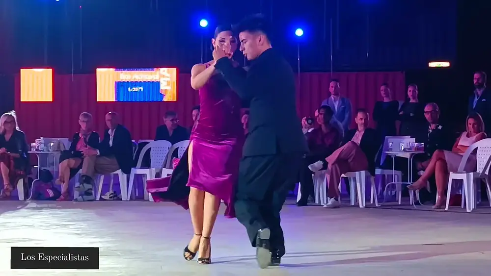 Video thumbnail for Roxana Suarez y Sebastian Achaval @ Tango Meeting Caserta_Vulcano Buono_17th June 2023