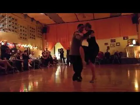 Video thumbnail for Fausto Carpino y Stephanie Fesneau - Pata Ancha - Osvaldo Pugliese