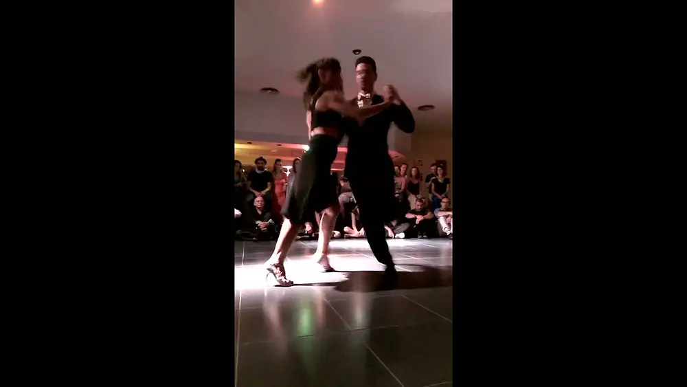 Video thumbnail for Maria Mondino y Ricardo Biggeri - Tema Otoñal- Troilo
