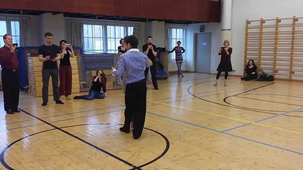 Video thumbnail for Neri Piliu and Yanina Quiñones - Giros, argentine tango lesson (2014-02-23  Helsinki Finland)