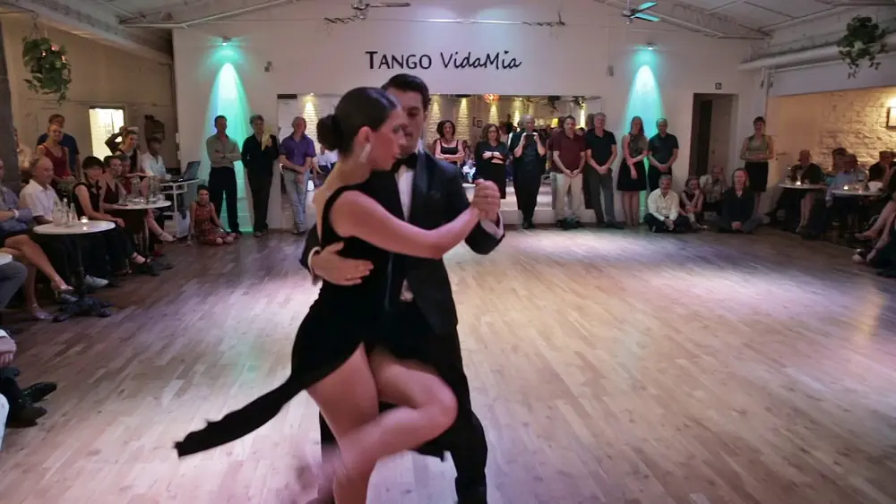 Video thumbnail for Marianna Koutandou & Vaggelis Hatzopoulos, Festivalito de Verano 2018, Tango Vidamia, Germany (2/2)