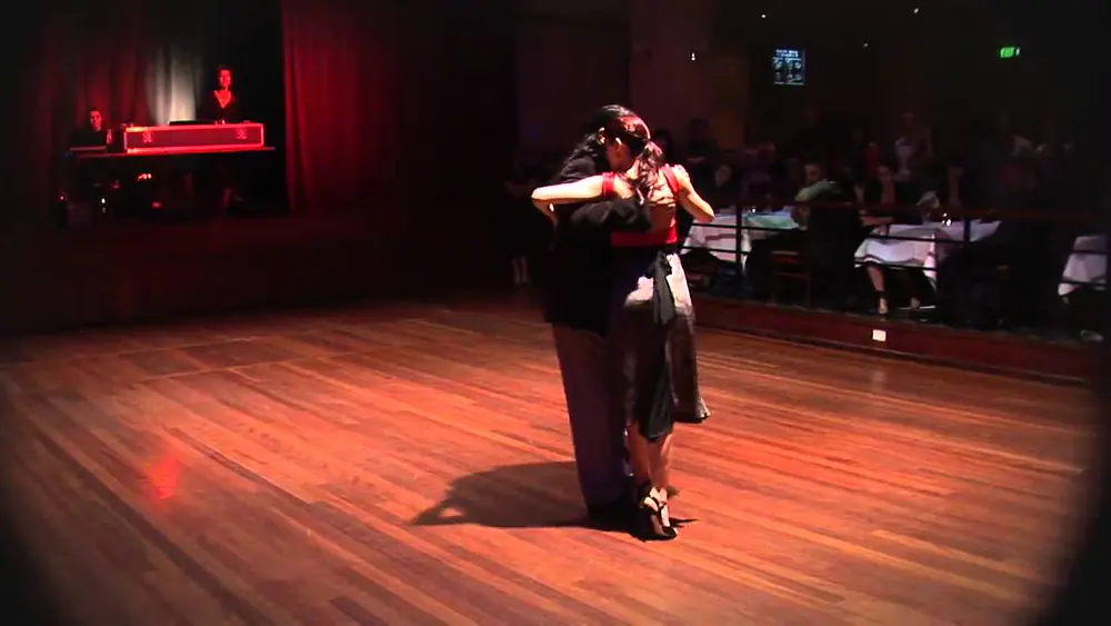 Video thumbnail for Andres Laza Moreno y Isabel Acuna - Welcome Milonga, 30 September 2010, Dance 1.wmv