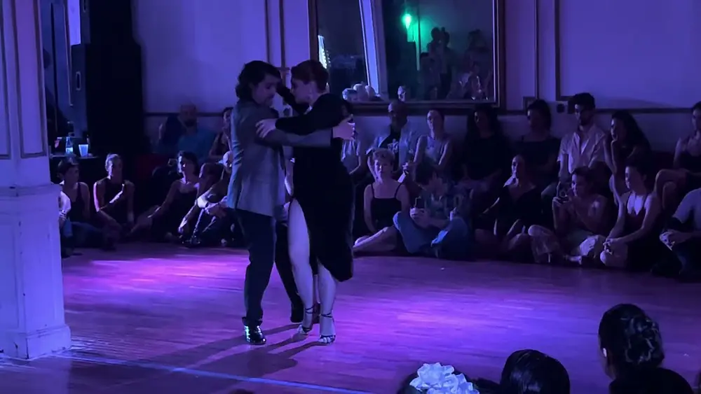Video thumbnail for Ariadna Naveira & Fernando Sanchez - La Discepolo, Buenos Aires