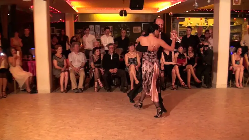Video thumbnail for Les Allumés du Tango - Erna y Santiago GIACHELLO - El Chapucero - 2015