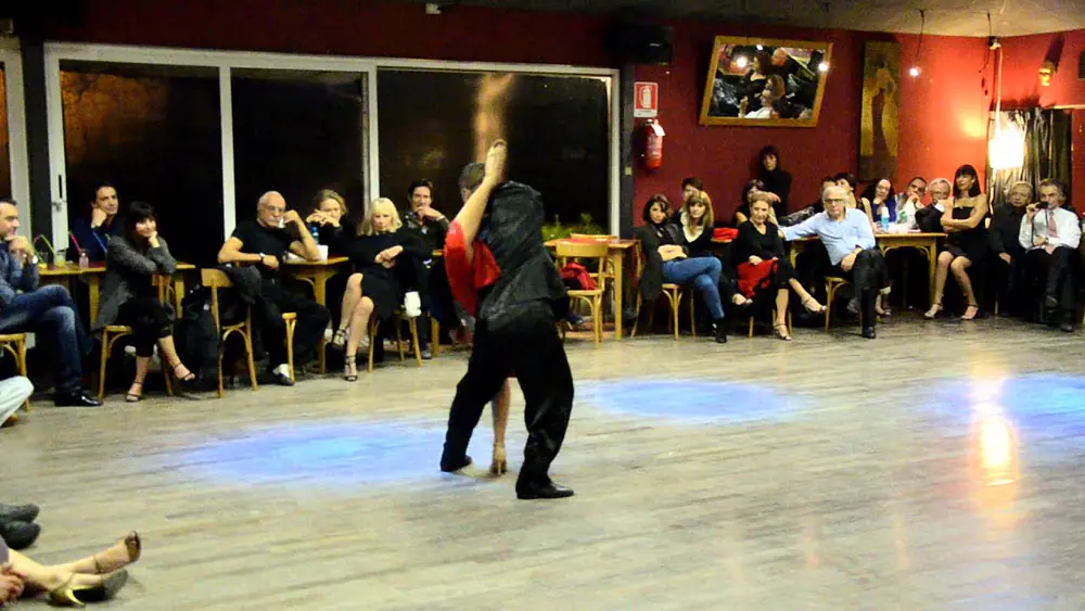 Video thumbnail for Josè Fernandez y Martina Waldman - Tanguera - 8 gebbraio 2013- 4/4