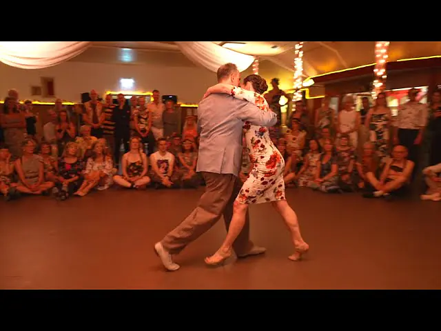 Video thumbnail for Sigrid van Tilbeurgh & Rafael Busch Vals Impro Show @ Taboe Tangocamp 2024