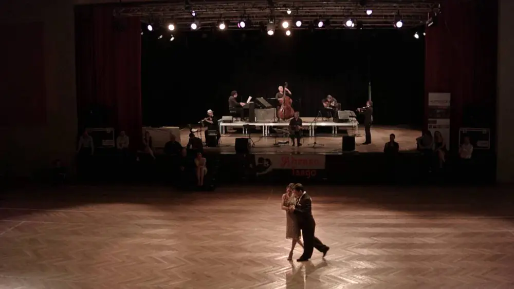 Video thumbnail for Leo Calvelli y Eugenia Usandivaras - Oblivion - Abrazo Tango Metz Festival 2016