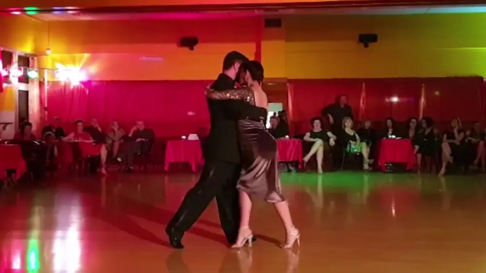 Video thumbnail for Pam Est Là & Danilo Maddalena   I 2 Corazones   Milonga La Cumparsita 3/4