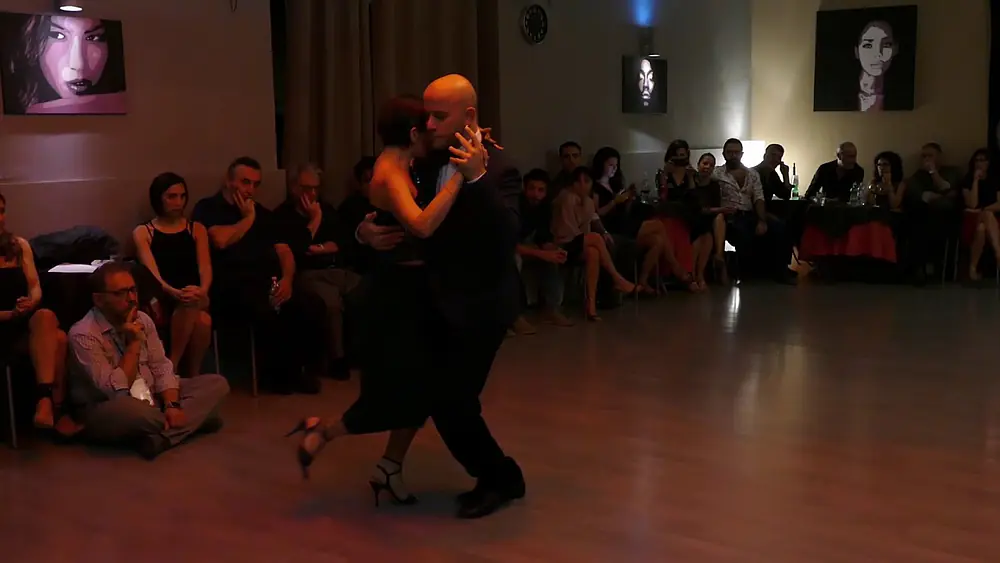 Video thumbnail for Selen Sürek & Alper Ergökmen, Te aconsejo que me olvides (Winter Tango Napoli 2017, 2/4)