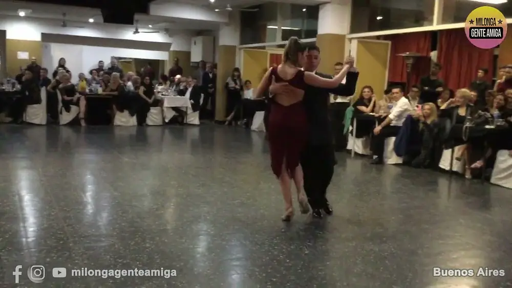 Video thumbnail for Lucio Galvan y Morena Marquez - Milonga Gente Amiga 2022 - (4 de 4)
