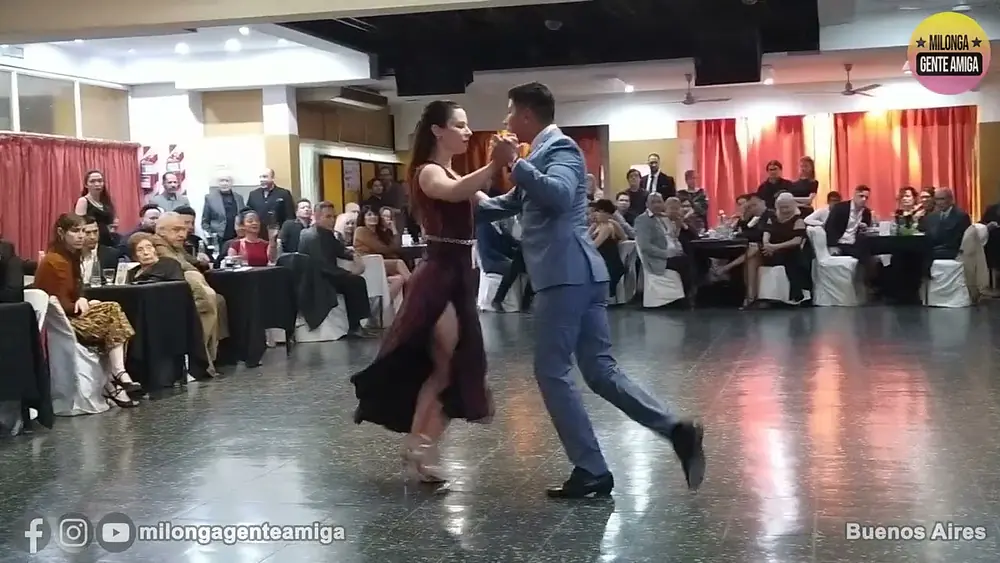 Video thumbnail for Jorge Lopez y Sandra Naccache  - Milonga Gente Amiga -  2022 (3 de 3)