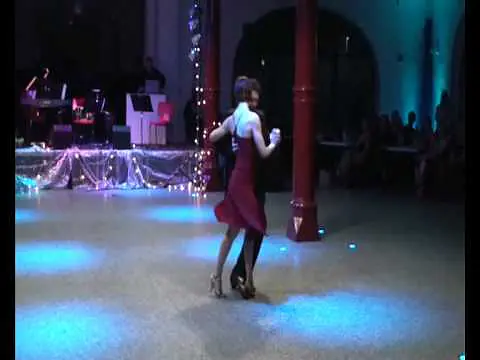 Video thumbnail for Ricardo Calvo  y  Sandra Messina (1) - 13th International Hamburg Tango Festival