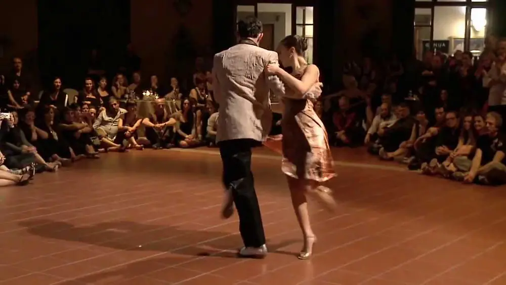 Video thumbnail for 7° GRANDE ENCUENTRO DE TANGO - Joe Corbata y Lucila Cionci #2