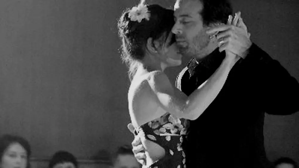 Video thumbnail for Sofía Saborido + Pablo Inza - Cuartito Azul 2014 - Tango (1/4)