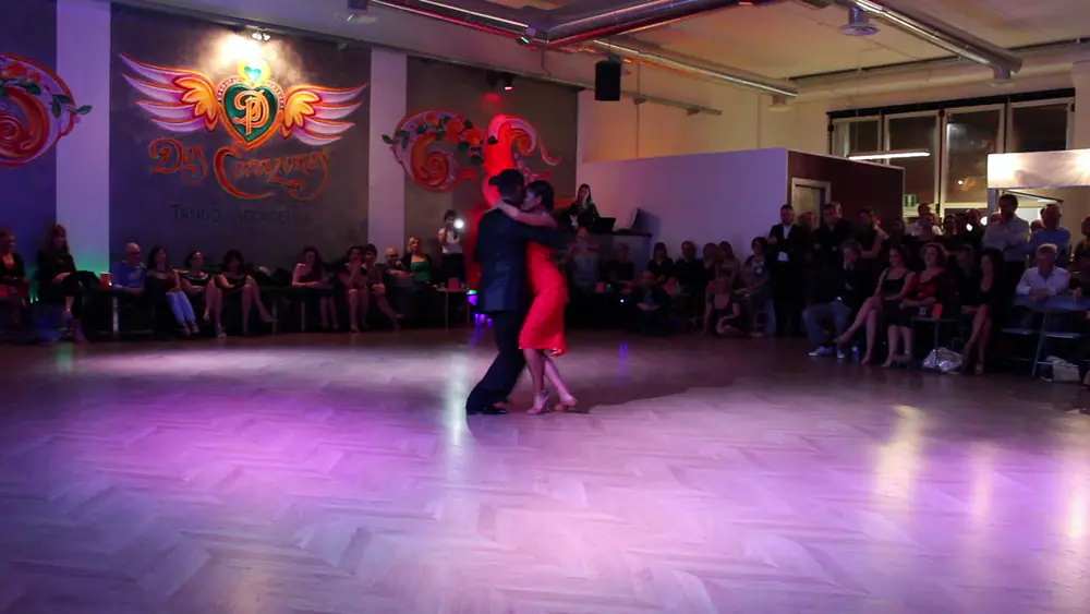 Video thumbnail for 2 Corazones Tango Accademia: Pam Est Là & Danilo Maddalena 2/4 - Rimini 15/12/2017