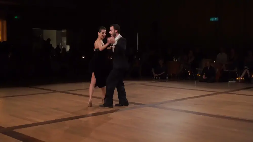 Video thumbnail for Maria Filali & Gianpiero Galdi dance Rodolfo Biagi's Viejo porton
