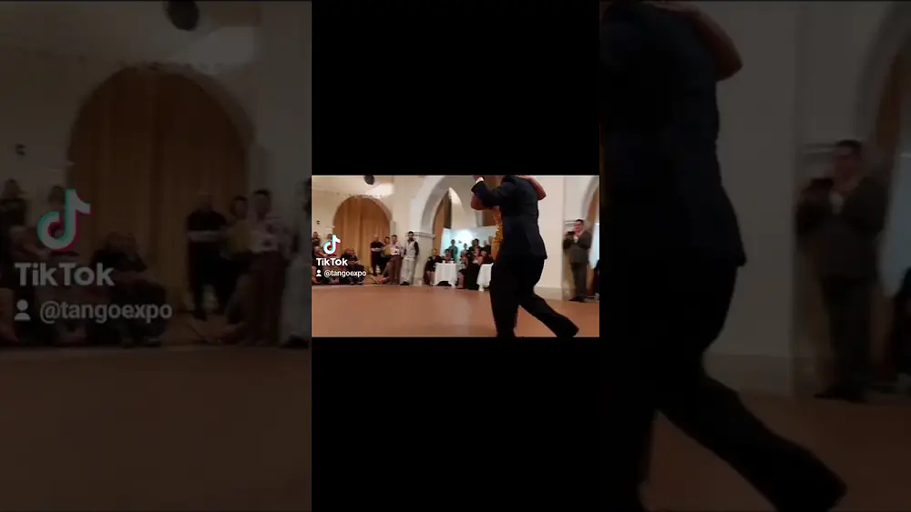 Video thumbnail for Edwin Espinoza y Alexa Yepes 🧡 Follow @tangoexpo - #tango #tangoargentino #танго #tangoshow