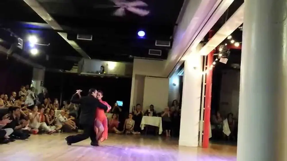Video thumbnail for Argentine tango: Laila Rezk & Leandro Oliver - Chique