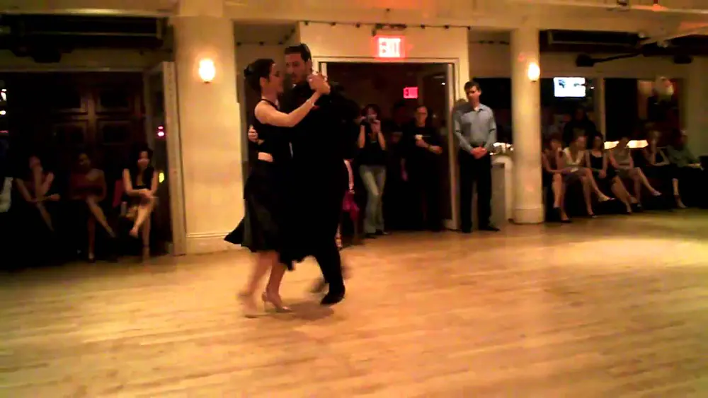 Video thumbnail for Julio Bassan & Luiza Paes: Argentine Tango @ Dancesport(2)